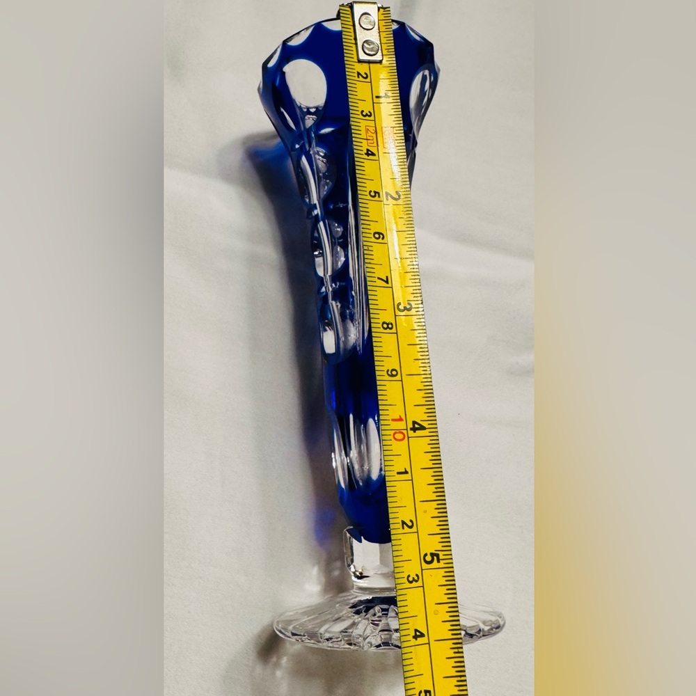 Vintage cobalt blue crystal vase - Picture 4 of 4